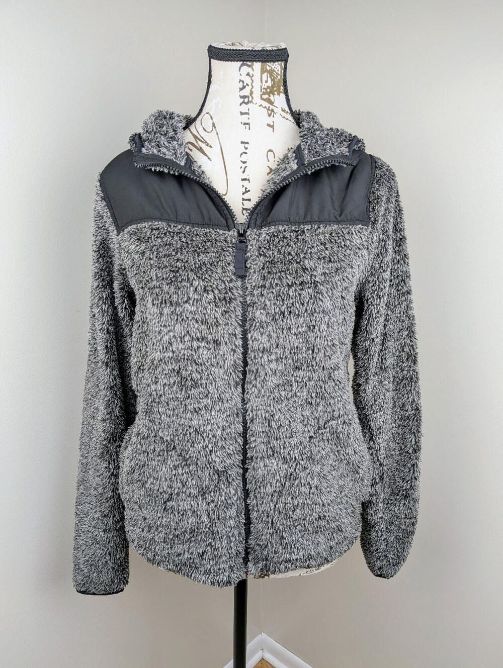SO  Women's Gray Black Plush Hoodie Fleece Jacket Size Small Pockets Teddy